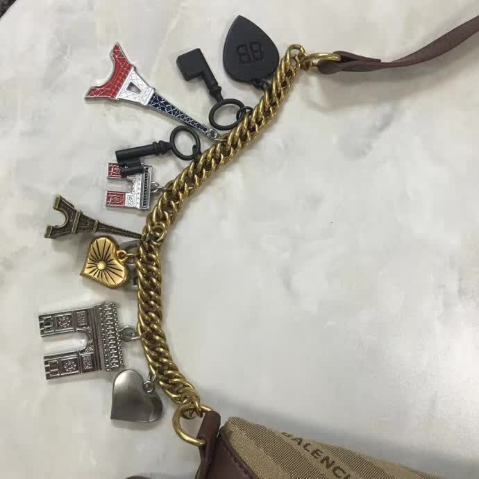 BALENCIAG巴黎世家 專櫃同步更新 爆款 專櫃同步更新 可做胸包 腰包  BL1234